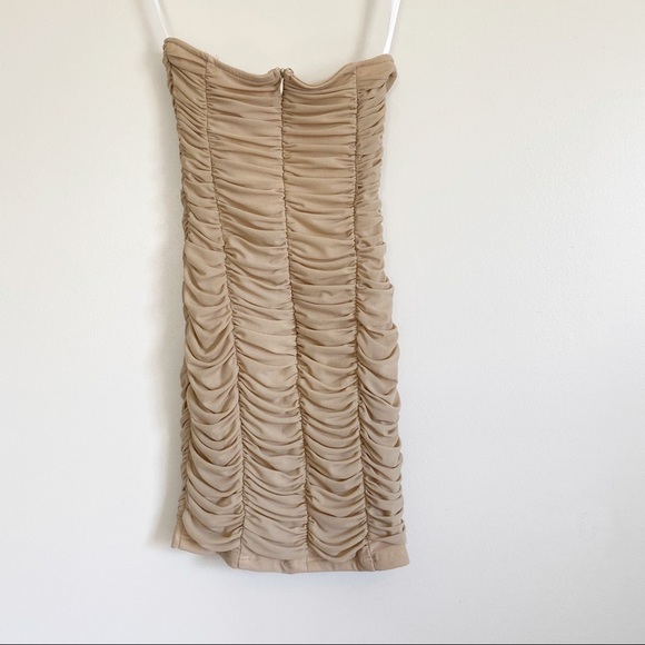 NWT BY THE WAY. Ivanna Ruched Strapless Dress - Picture 7 of 7
